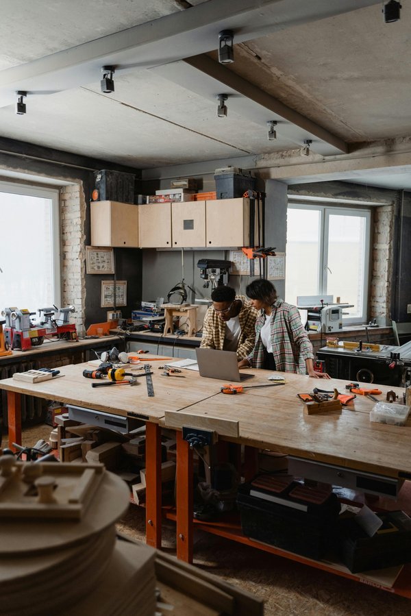 Votre partenaire de confiance en menuiserie et rénovation